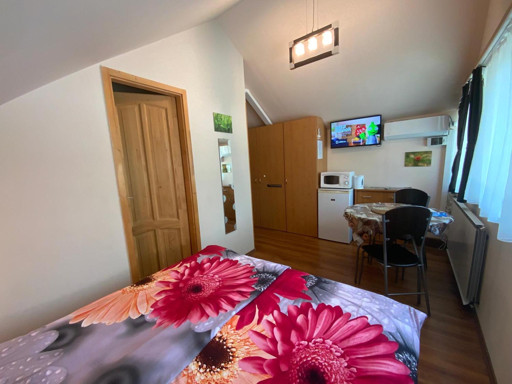 Elso Fecske Apartmanok Siófok Exterior foto